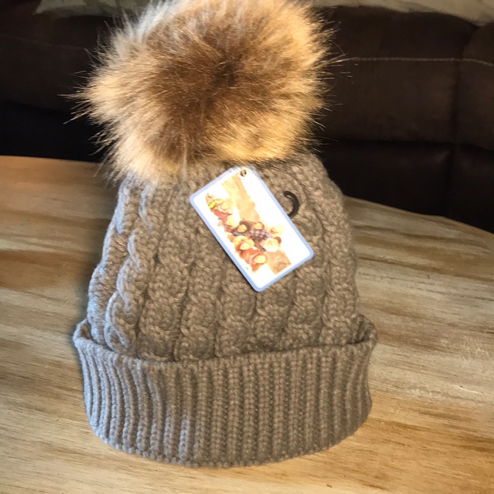 Simplicity Beanie - Picture 3 of 8